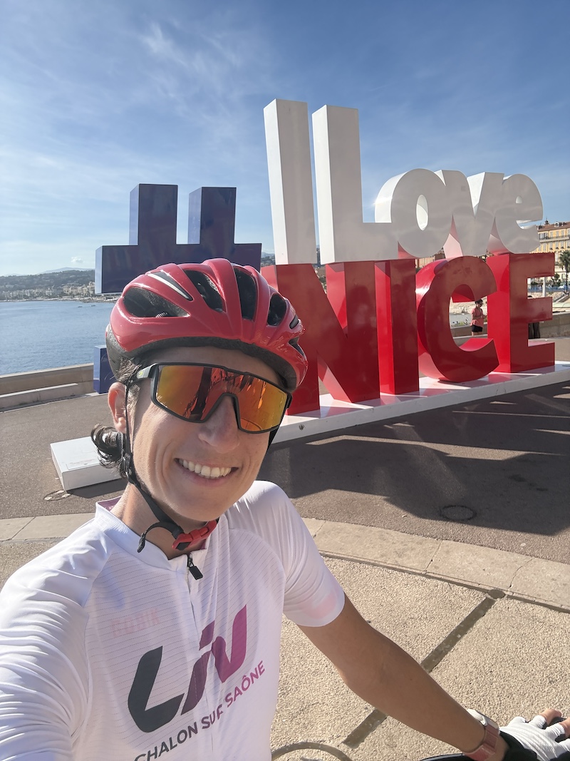 Mathilda Boissot durante su viaje por la Ruta de los Grandes Alpes