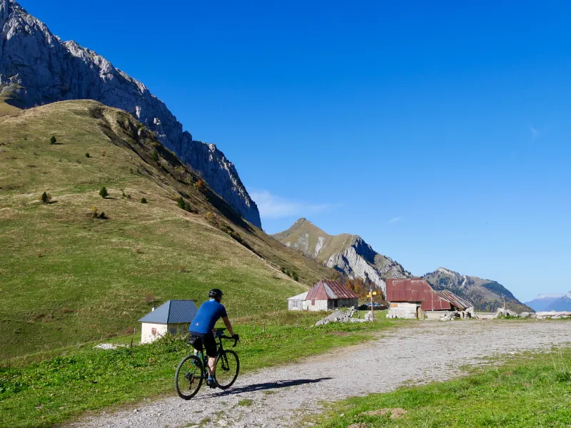 Col des Aravis en gravel