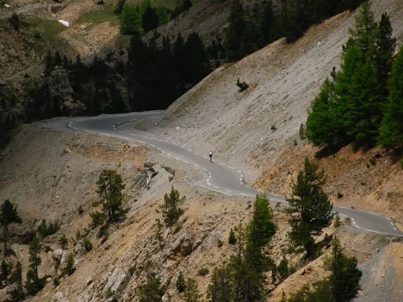 La fameuse Casse Deserte dans le versant sud du col d'Izoard