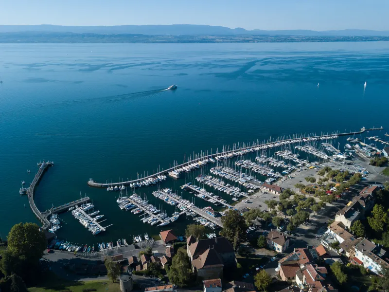 Port de Thonon-les-Bains et Lac Léman