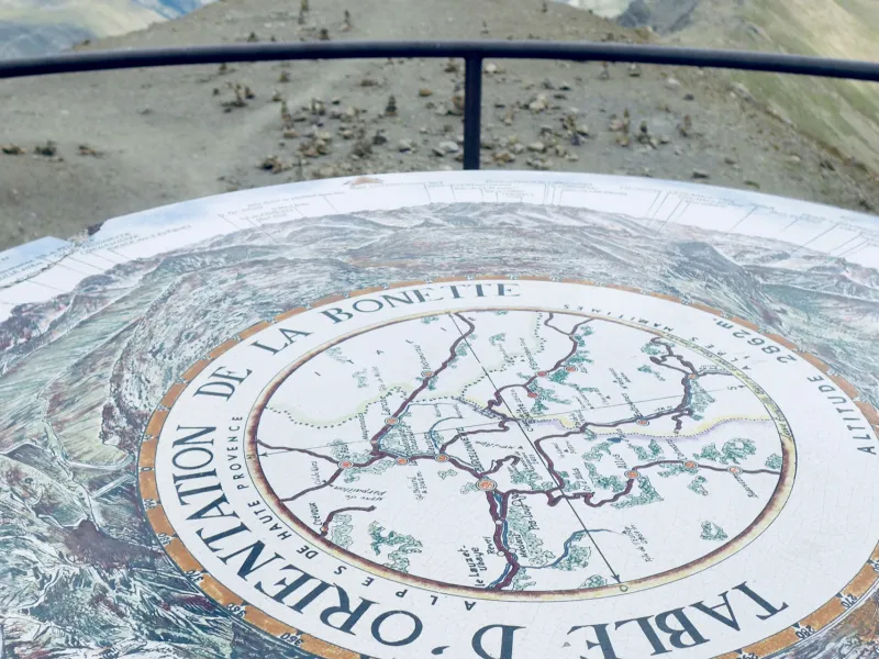 Table d'orientation de la Cime de la Bonette, plus haute Route d'Europe