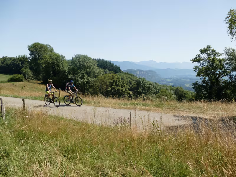 À vélo dans l'avant pays savoyard
