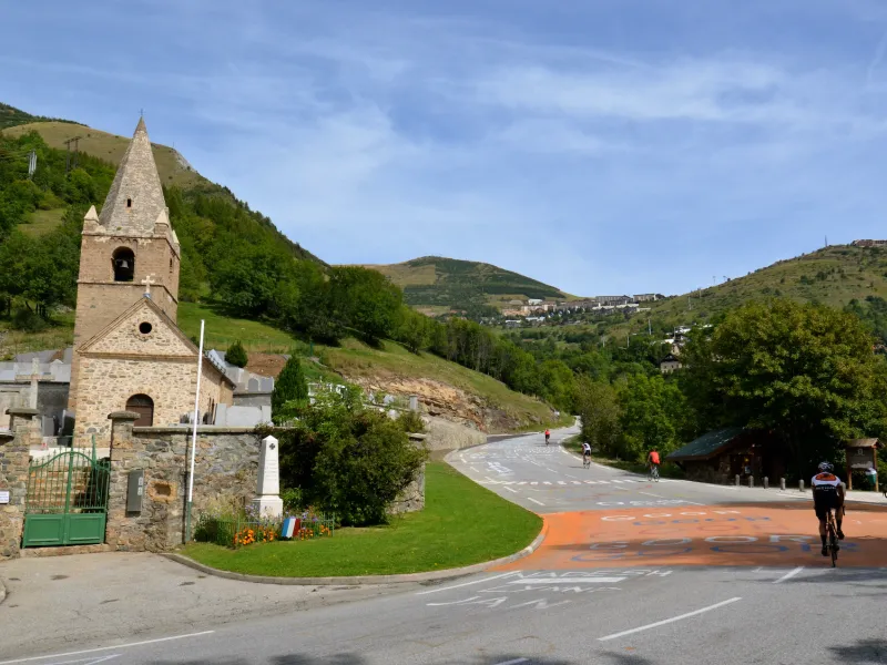 village d'Huez en montant vers l'Alpe d'Huez