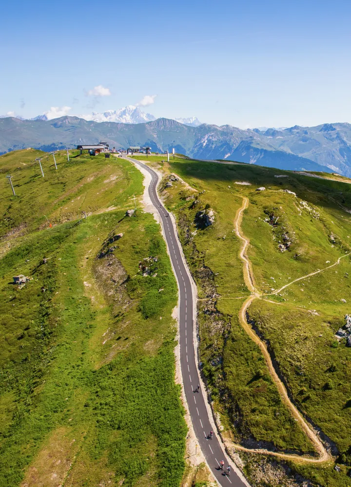 photo aérienne col de la Loze