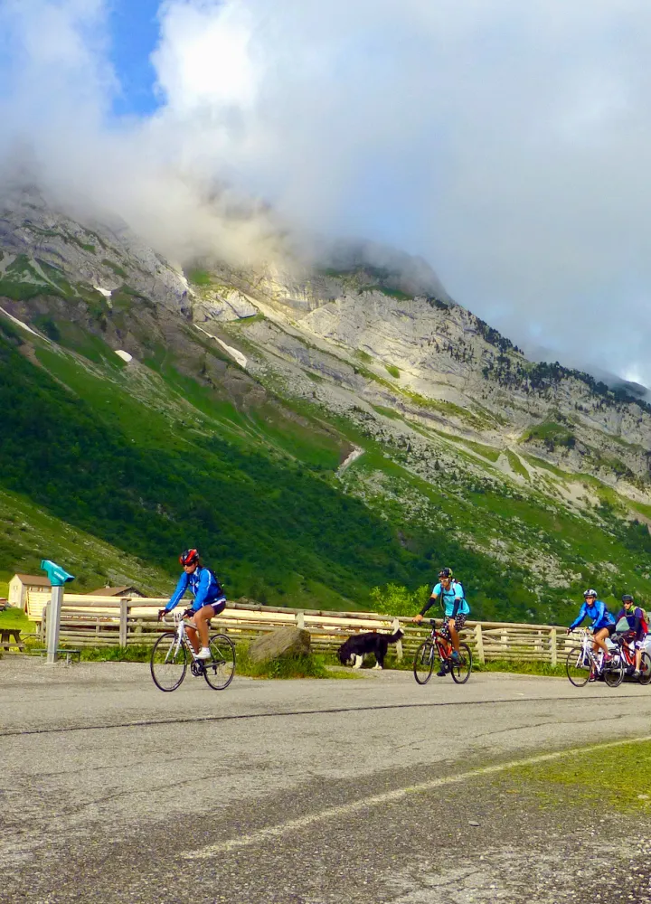 Passage du col des Aravis 