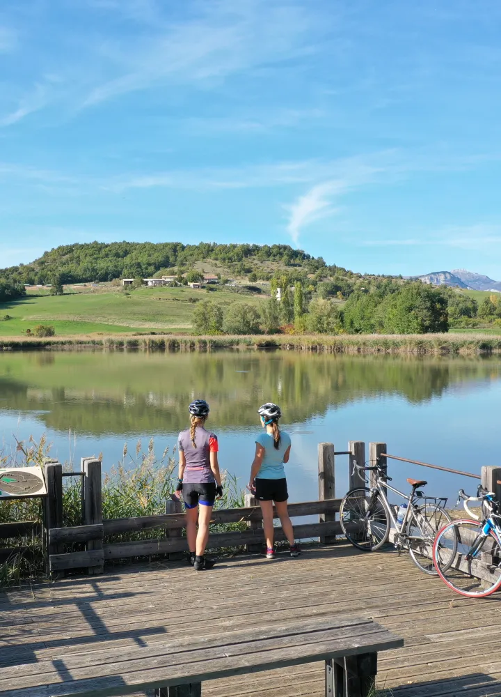 Pause contemplative au Lac de Mison