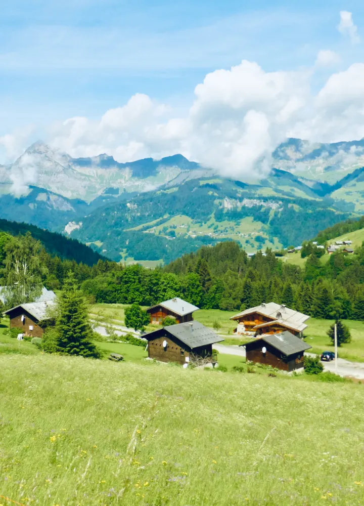 Vers le col des Saisies depuis le Val d'Arly