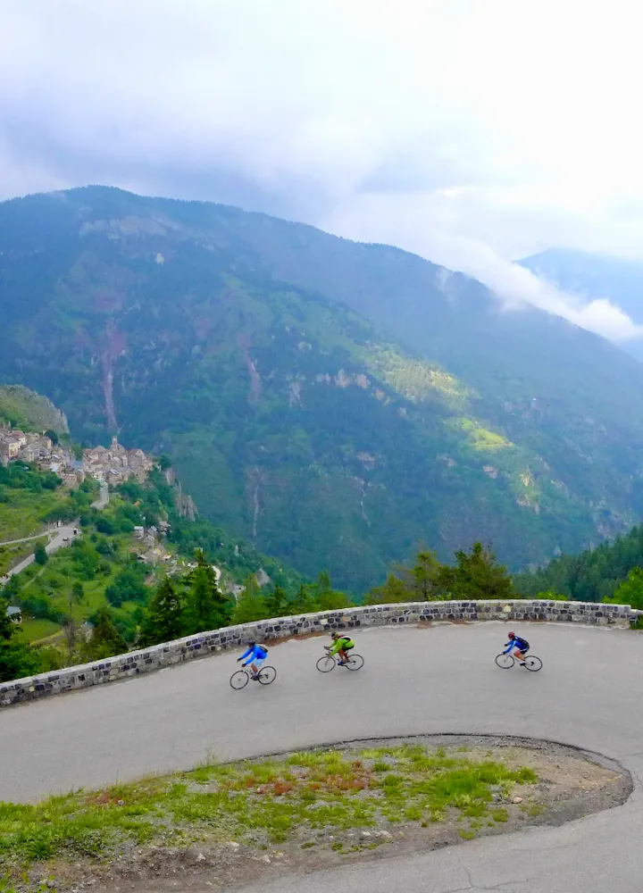 Versant sud-est du col de la Couillole