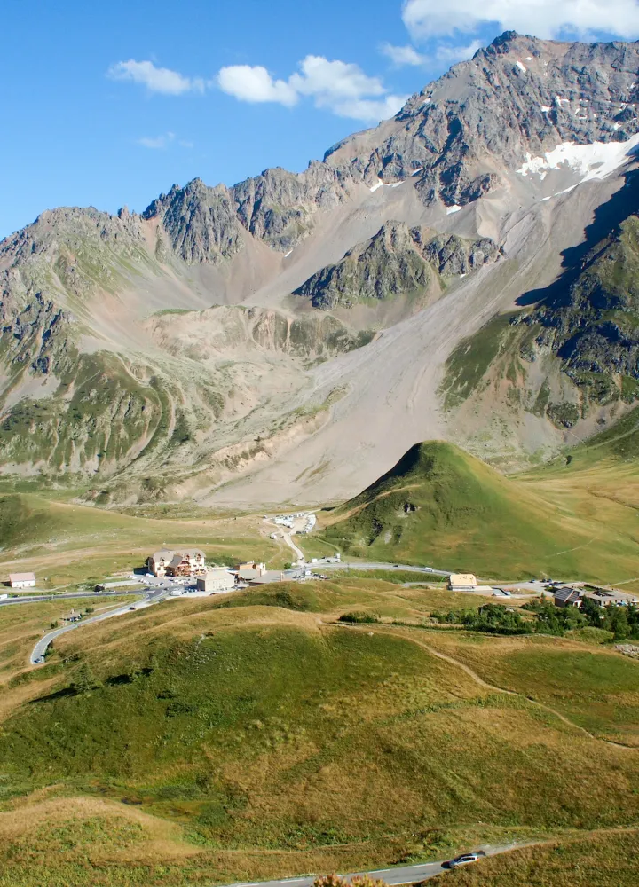Vue sur le Col du Lautaret depuis la route du Col du Galibier