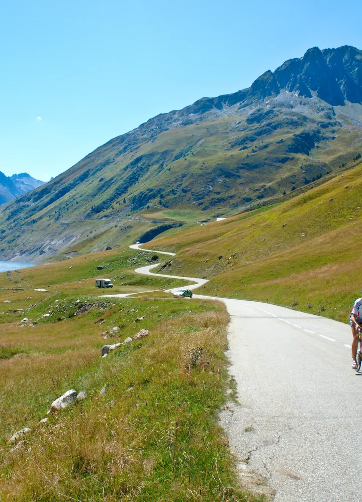 Sur la route du versant sud du col de la Croix de Fer