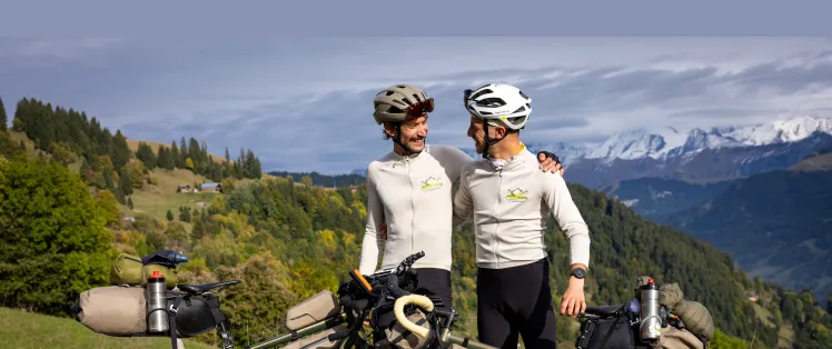 duo-regard-mont-blanc-fond.jpg