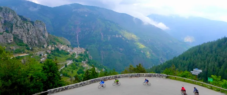 Versant sud-est du col de la Couillole