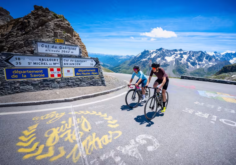 Arrivée au sommet du col du Galibier