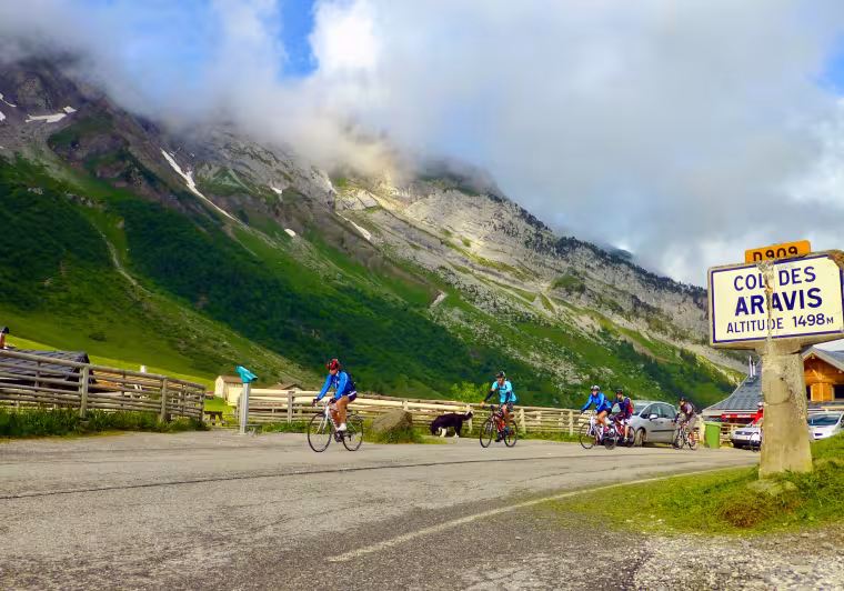 Passage du col des Aravis 