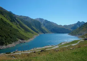 Le barrage et le lac de Grand’Maison 